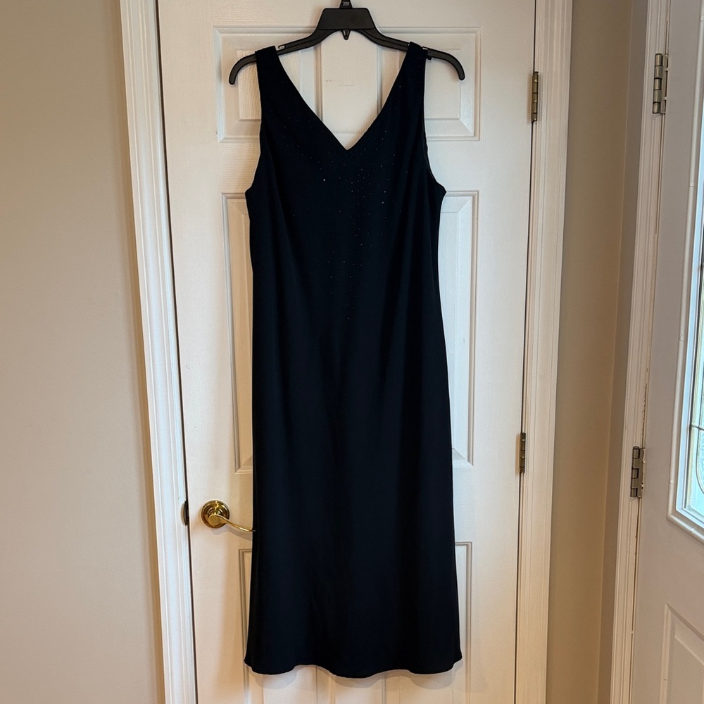 Amanda Smith Black Midi Dress